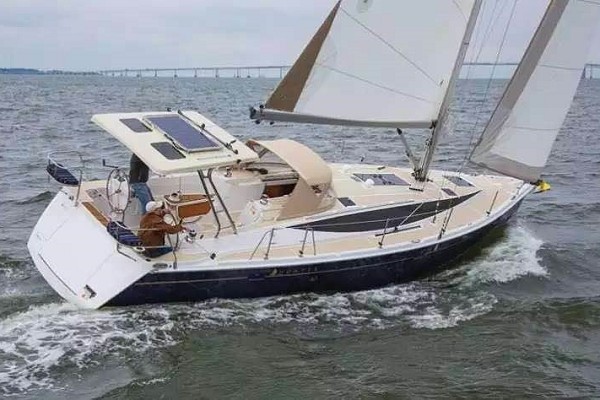Hunter 33